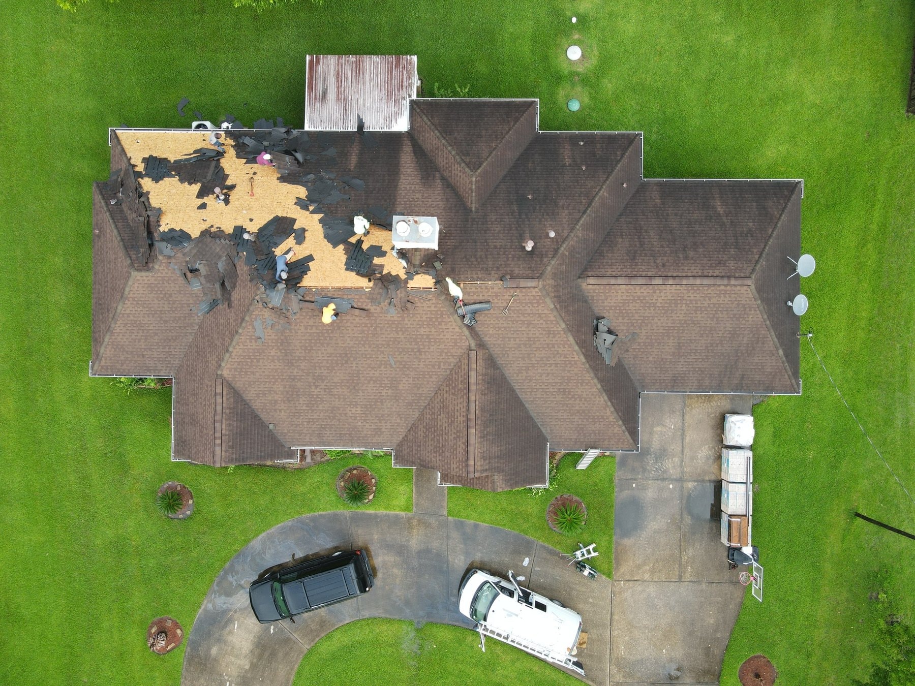 Residential roof removal beginning — Orange, Texas (photo 2)